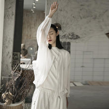 Lade das Bild in den Galerie-Viewer, [EAM] Loose Fit  White Perspective Big Size Short Jacket New Stand Collar Long Sleeve Women Coat Fashion Tide Spring 2020 1W035
