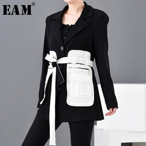 [EAM] Loose Fit Black Contrast Color Big Pocket Bandage  Jacket New Lapel Long Sleeve Women Coat Fashion  Spring 2020 1M50001