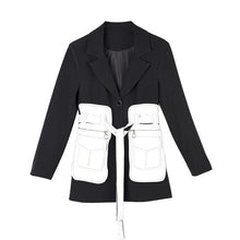 Lade das Bild in den Galerie-Viewer, [EAM] Loose Fit Black Contrast Color Big Pocket Bandage  Jacket New Lapel Long Sleeve Women Coat Fashion  Spring 2020 1M50001
